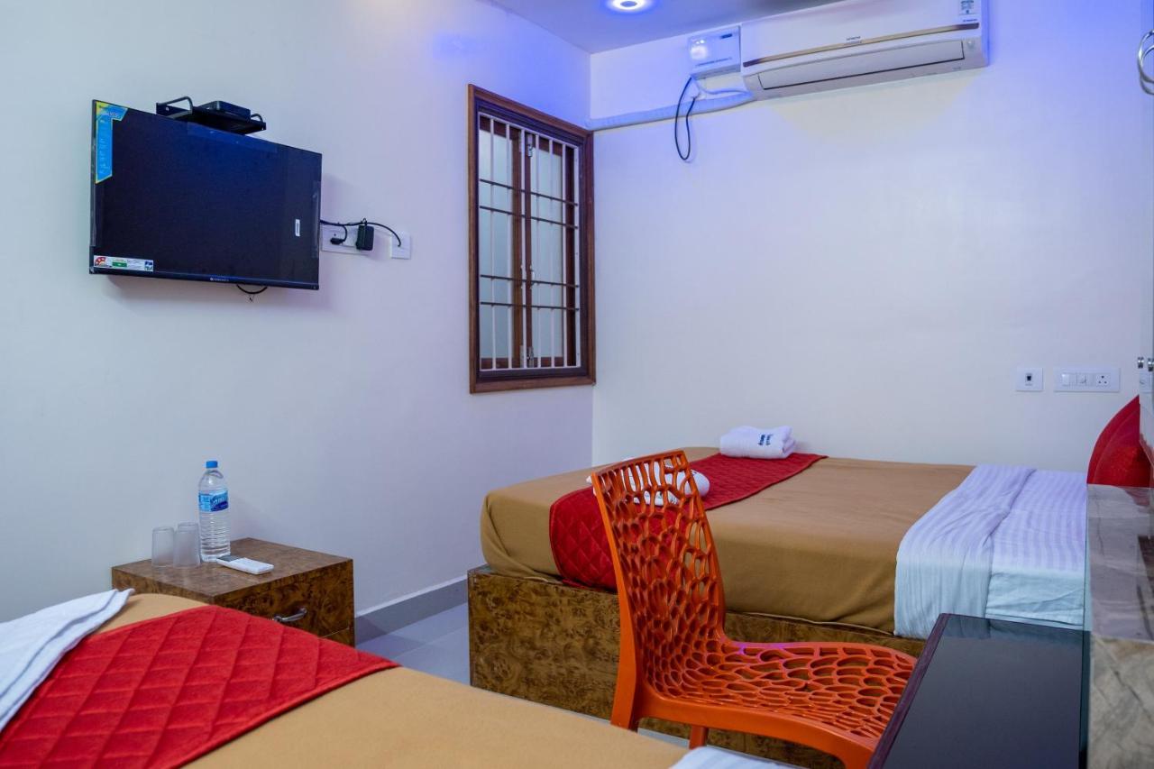 Le Suresh Guest House Pondicherry Exterior photo